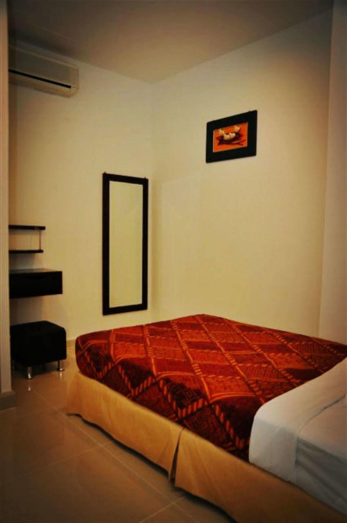 Old Budget Hotel George Town  Kültér fotó